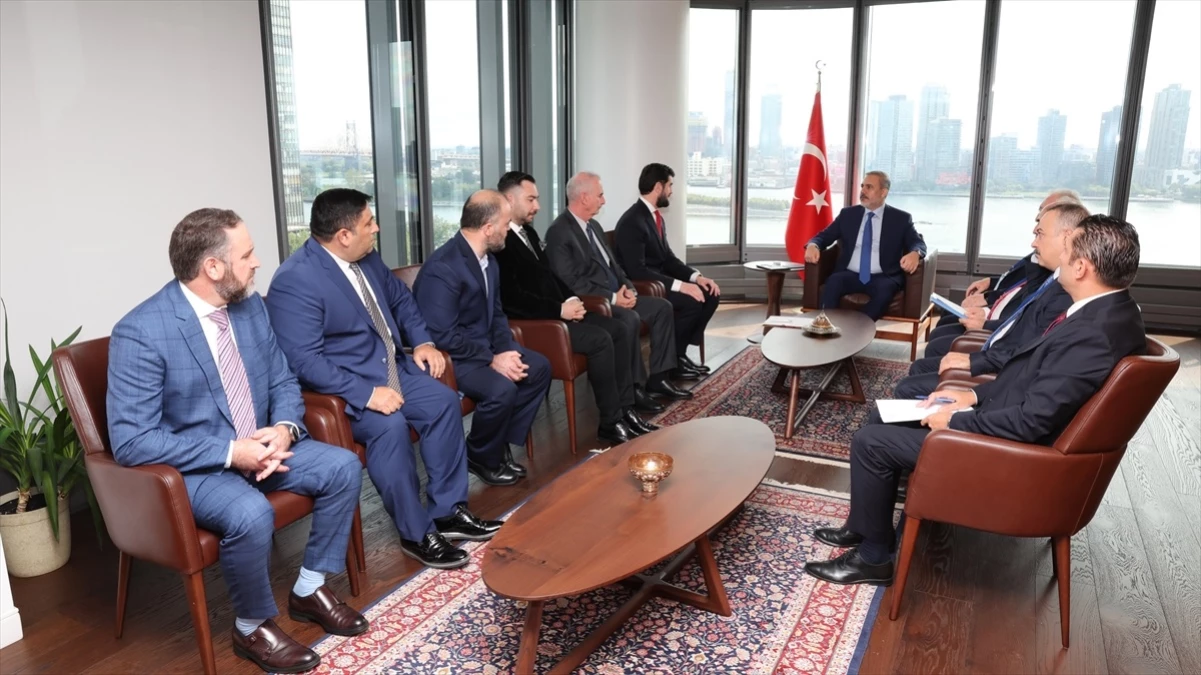 Dışişleri Bakanı Hakan Fidan, Karaçay Türklerini kabul etti