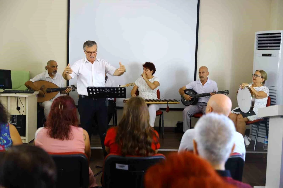 Antalya Büyükşehir Belediyesi, Alzheimer Hasta ve Hasta Yakınları Merkezi \'Mavi Ev\'de Dünya Alzheimer Günü\'nü kutladı