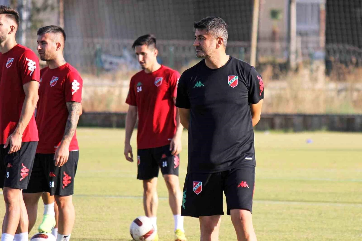 Karşıyaka Teknik Direktörü Ersin Aka, Pazarspor maçı öncesi zorluğunu vurguladı
