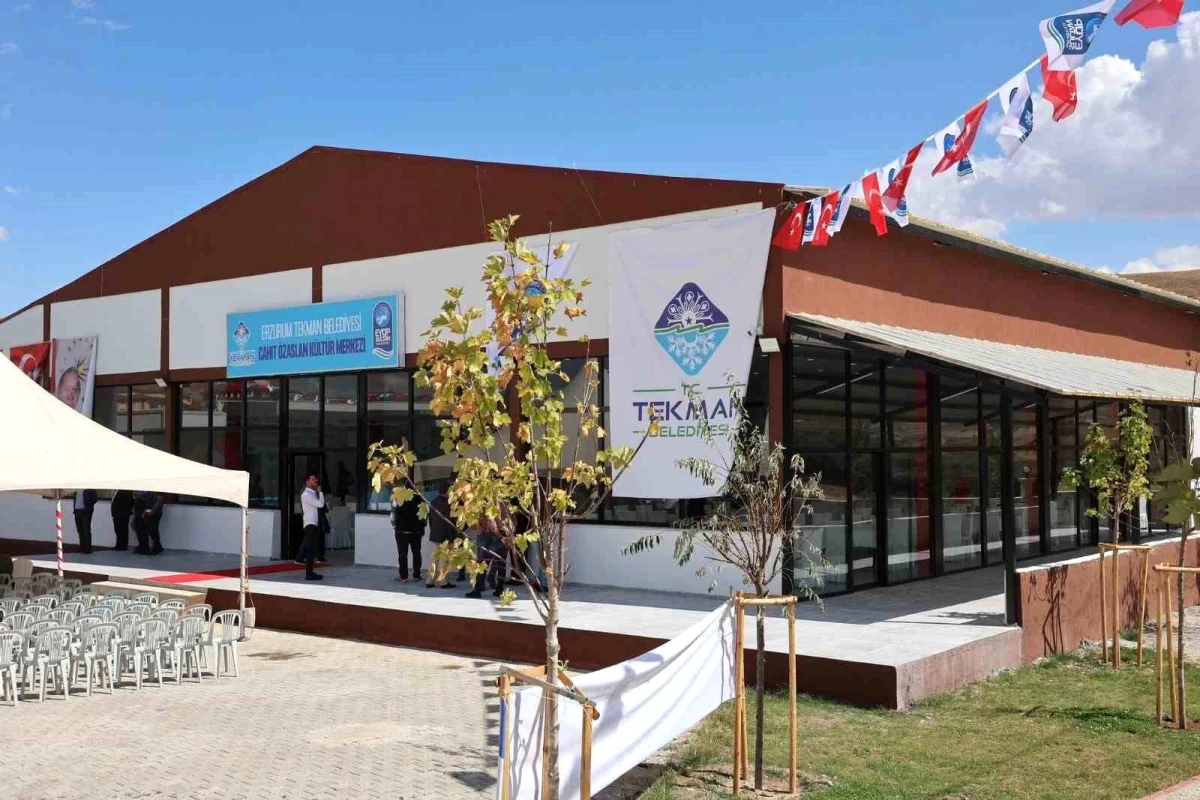 Erzurum\'un Tekman ilçesinde Cahit Özaslan Kültür Merkezi açıldı