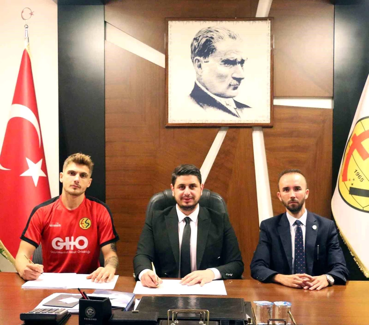 Eskişehirspor, tecrübeli savunma oyuncusu Kaan Dorak\'ı transfer etti
