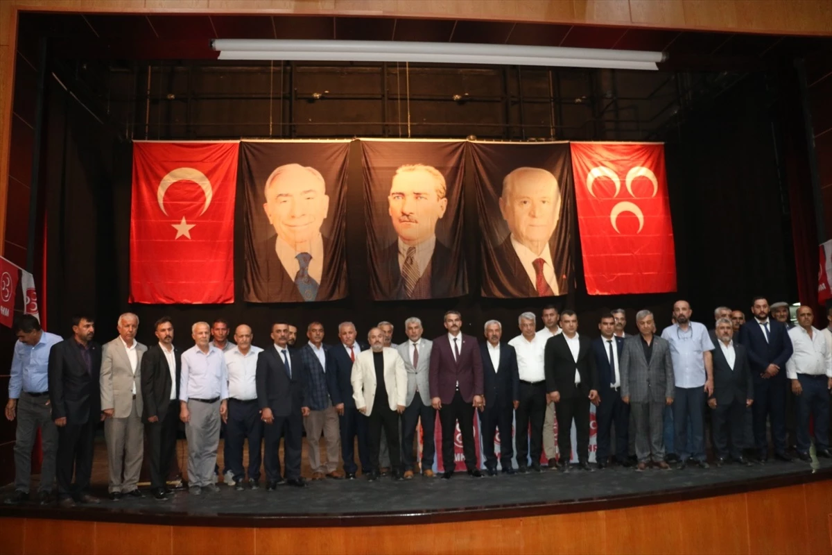 MHP Kahta ilçe kongresinde Sıraç Aslan yeniden başkan seçildi