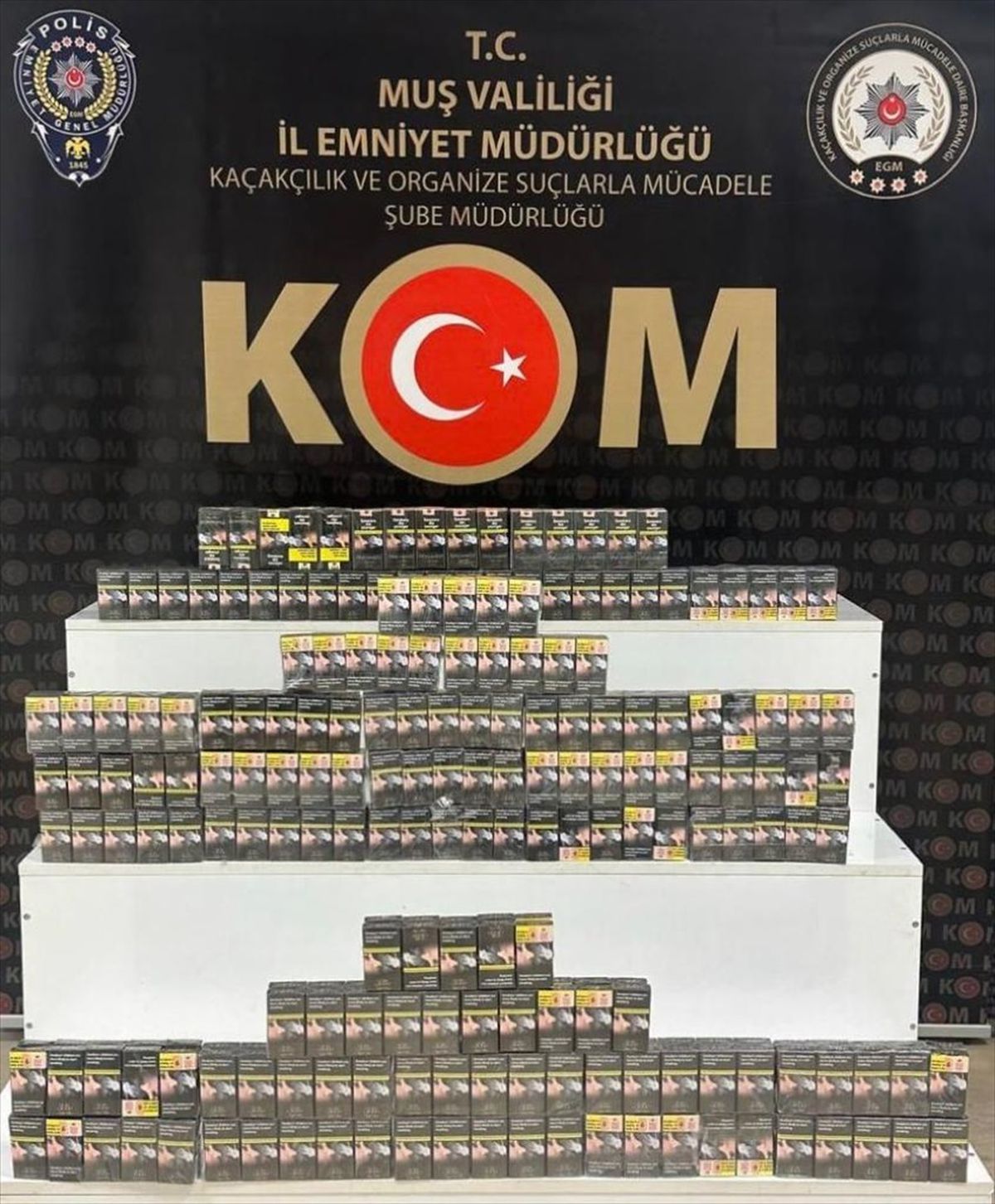 Muş\'ta 2 Bin 650 Paket Kaçak Sigara ve 4 Milyon 490 Bin Sigara Filtresi Ele Geçirildi