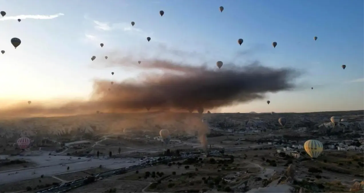 Göreme\'de İş Yerinde Çıkan Yangın Sıcak Hava Balonlarıyla Havaya Yükseldi