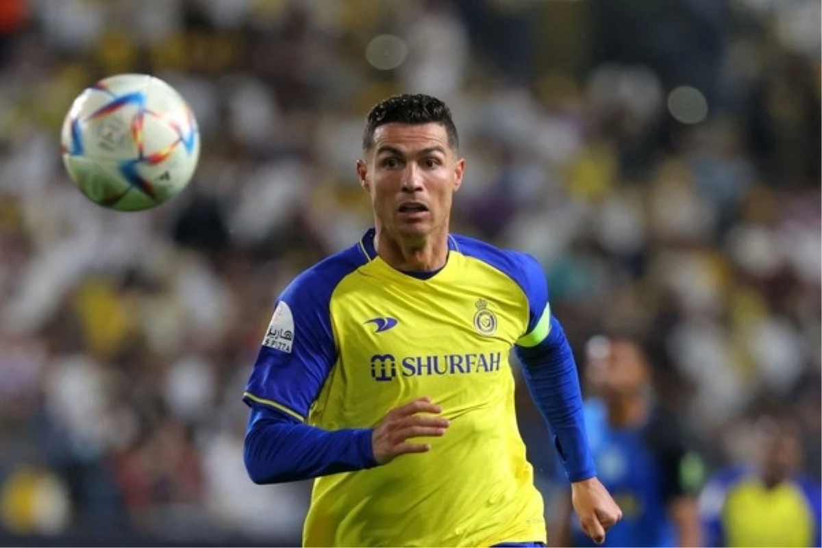 Ronaldo\'nun İran ziyareti izdihama sebep oldu