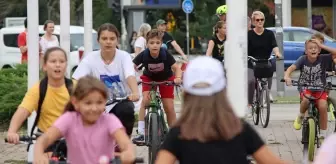 Sırbistan'ın Novi Sad kentinde Otomobilsiz Kent Günü kutlandı