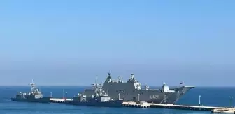 TCG Anadolu, Mersin'e demirledi