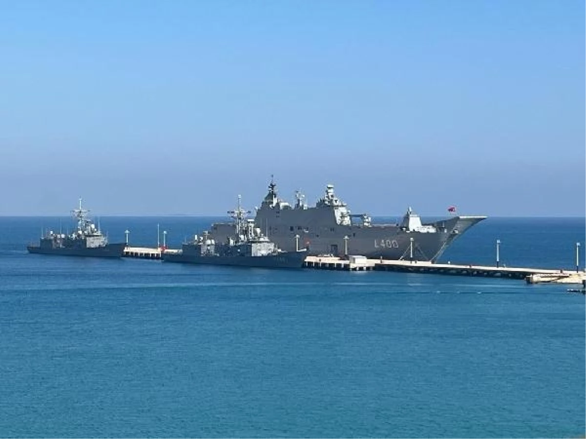 TCG Anadolu, Mersin\'e demirledi