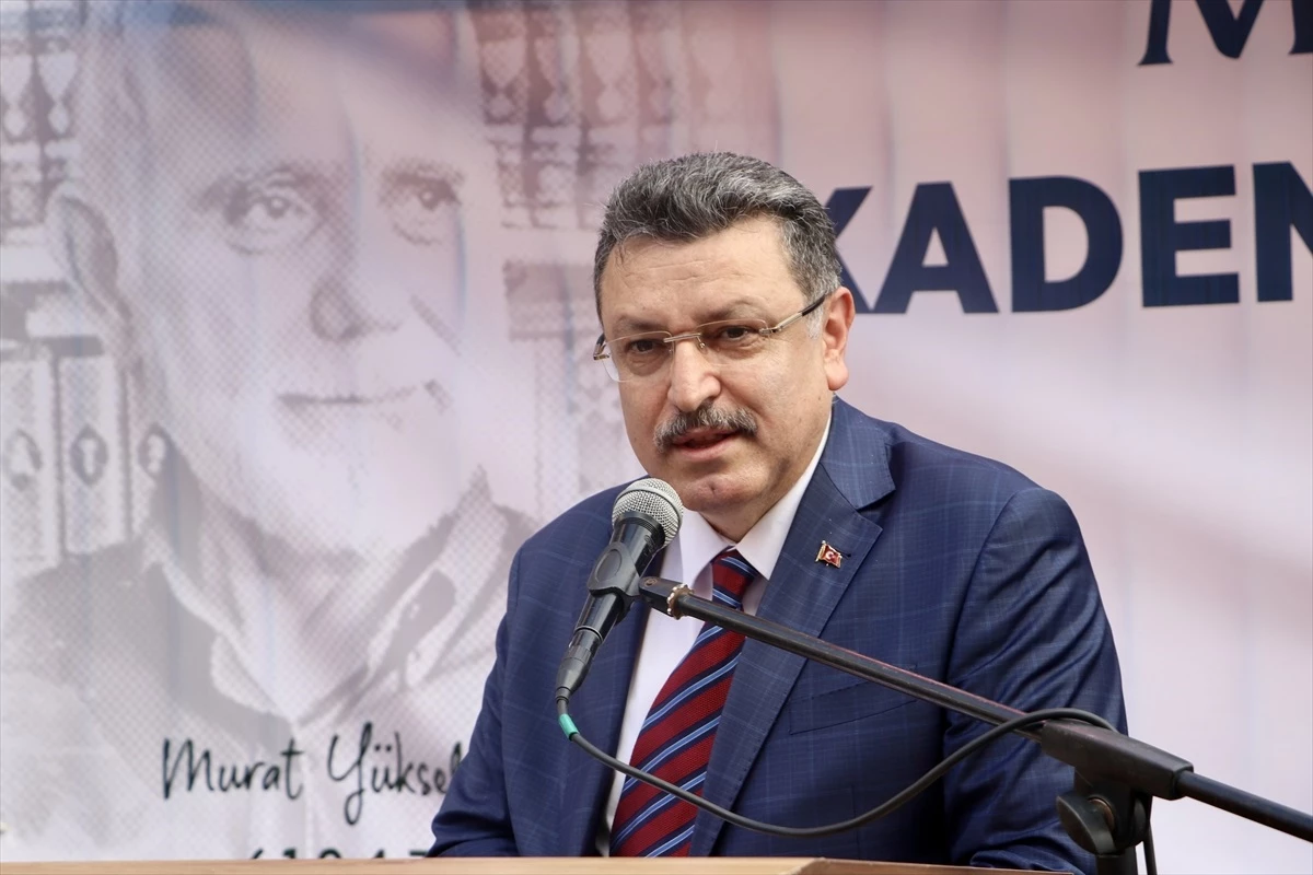 Trabzon\'da "Murat Yüksel Akademik Araştırma Kütüphanesi" açıldı
