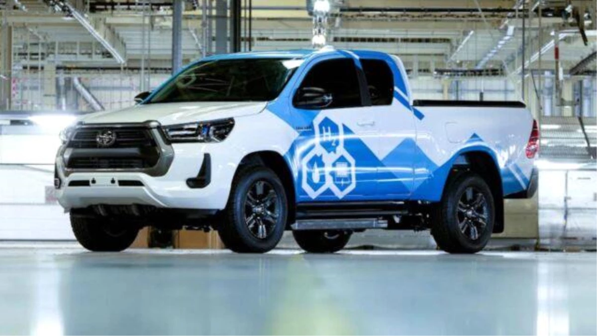 Toyota, hidrojen yakıt hücreli Hilux prototipini tanıttı