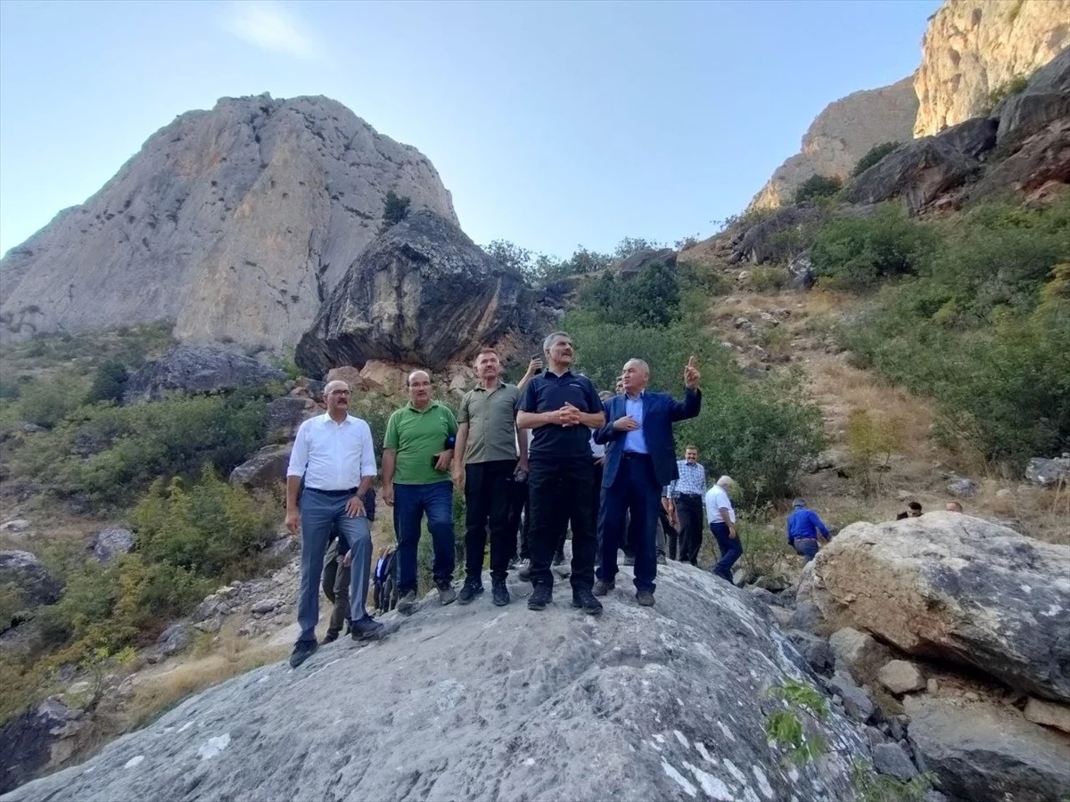 Yozgat Valisi Özkan, Aydıncık ilçesini ziyaret etti