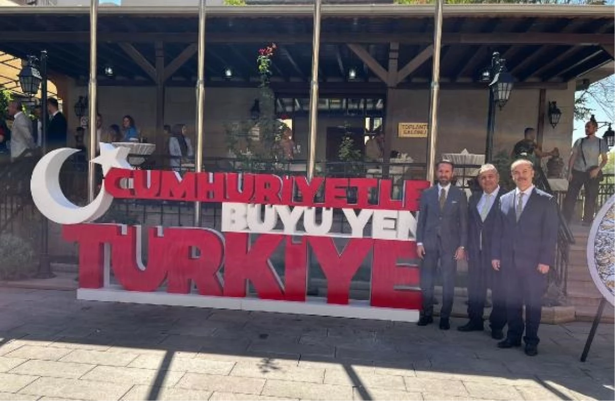 Yunus Emre Enstitüsü, Cumhuriyetle Büyüyen Türkiye Sergisine Ev Sahipliği Yaptı