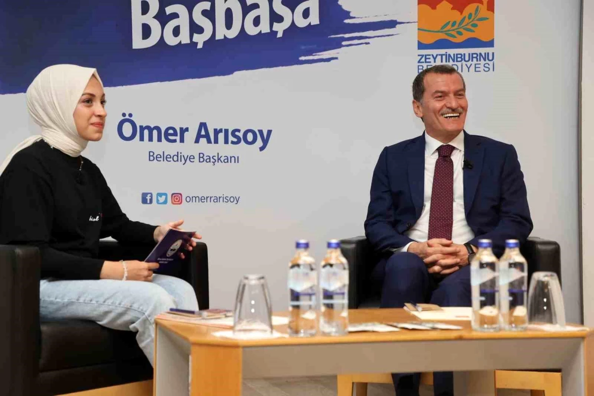 Zeytinburnu Belediye Başkanı Ömer Arısoy, Gençlerle Baş Başa Programında Lise Öğrencileriyle Buluştu