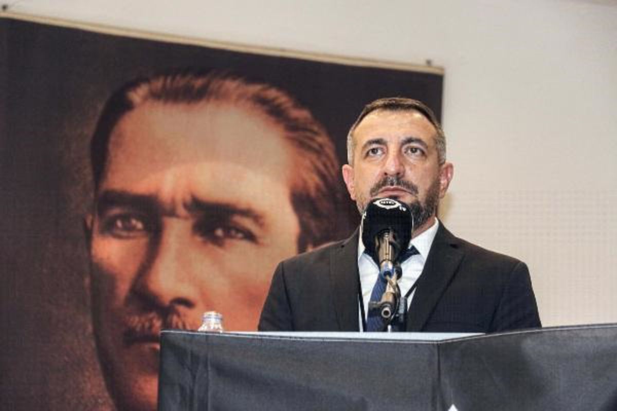 Altay Başkanı ve Yönetimi Görevi Bırakmayı Düşünüyor