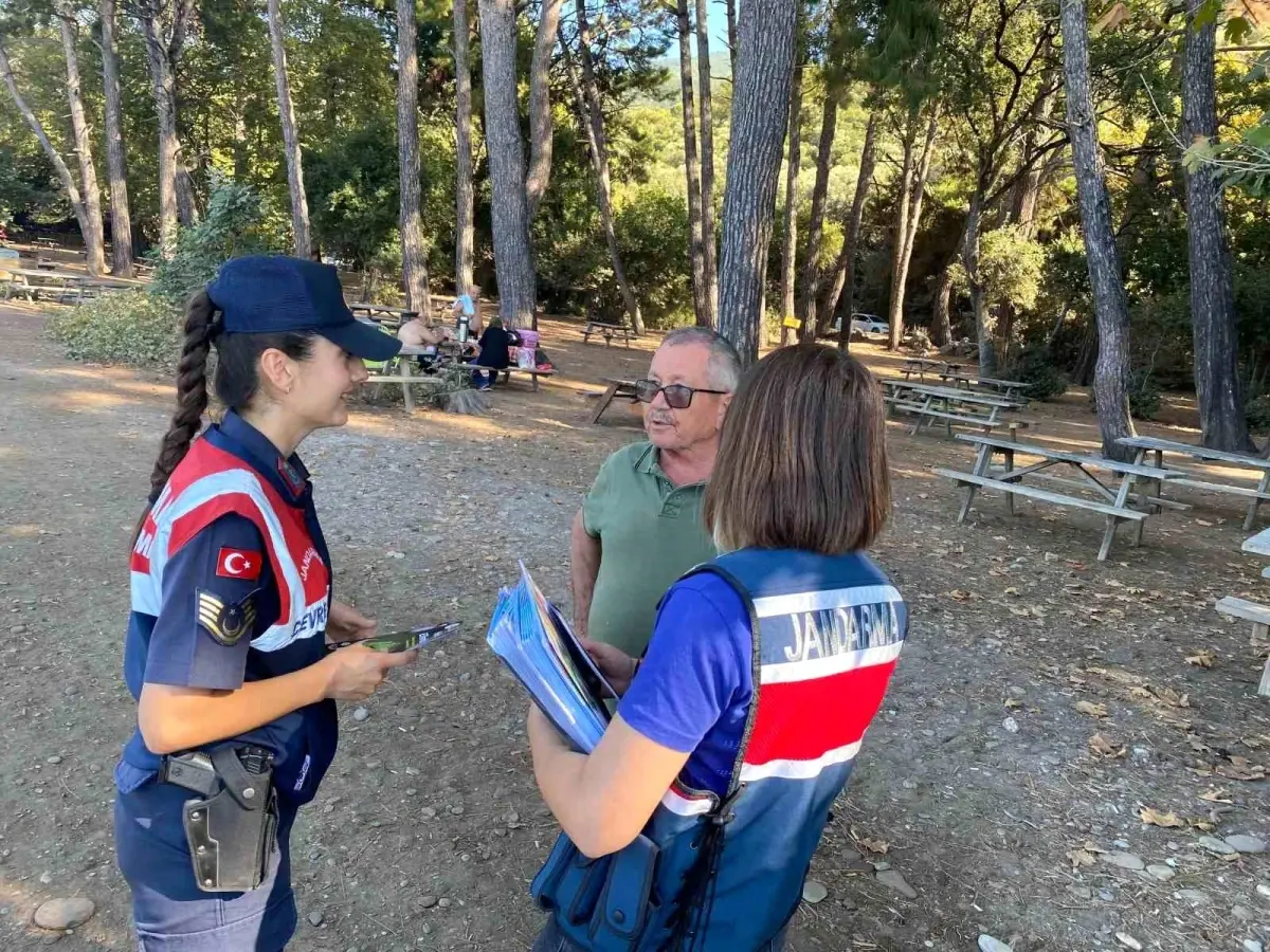 Aydın Jandarma, Kuşadası Dilek Yarımadası Milli Parkı\'nda bilgilendirme çalışmaları yaptı