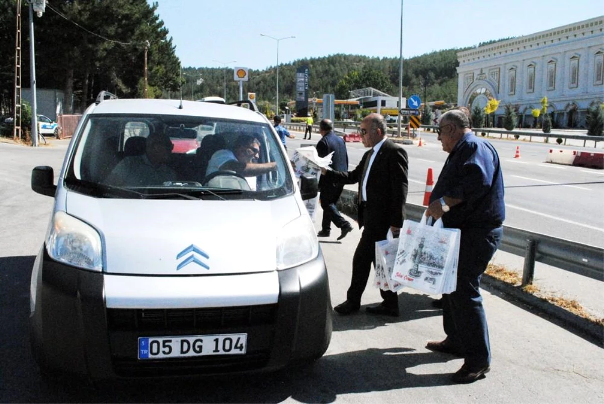 Ahilik Haftası\'nda Sürücülere Ahilik Leblebisi İkram Edildi