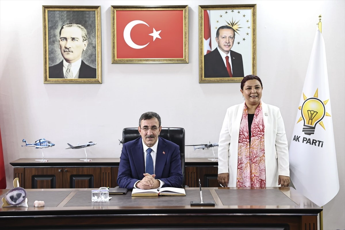 Cumhurbaşkanı Yardımcısı Yılmaz, AK Parti Kırşehir İl Başkanlığı\'nda konuştu Açıklaması
