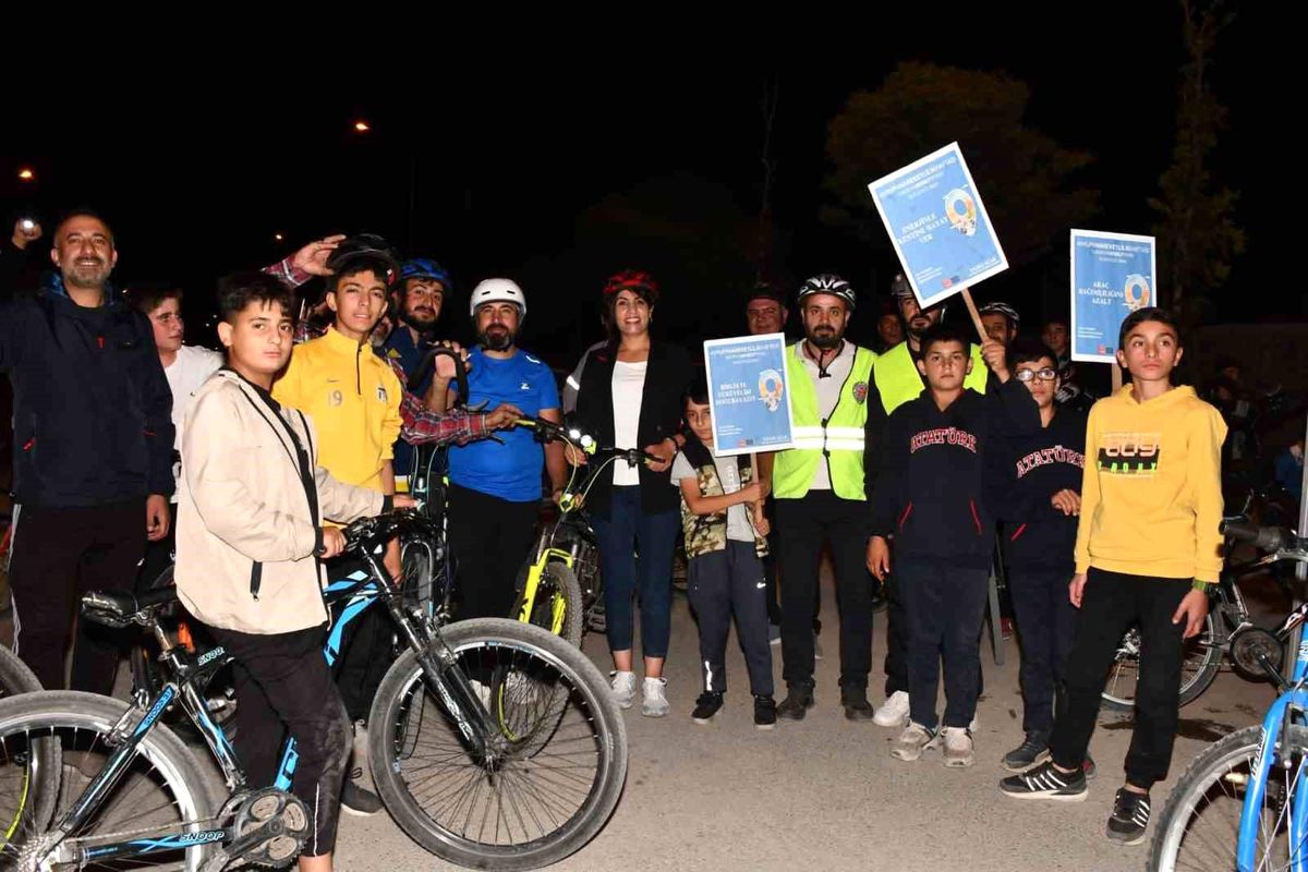 Doğubayazıt Belediyesi Hareketlilik Haftasında çevre dostu ulaşım araçlarına dikkat çekti
