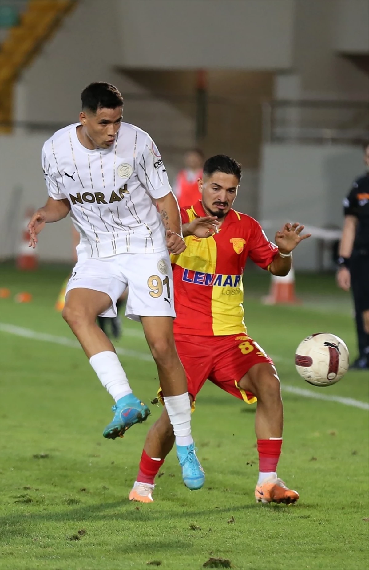 Göztepe, deplasmanda Manisa FK\'yı 1-0 yendi