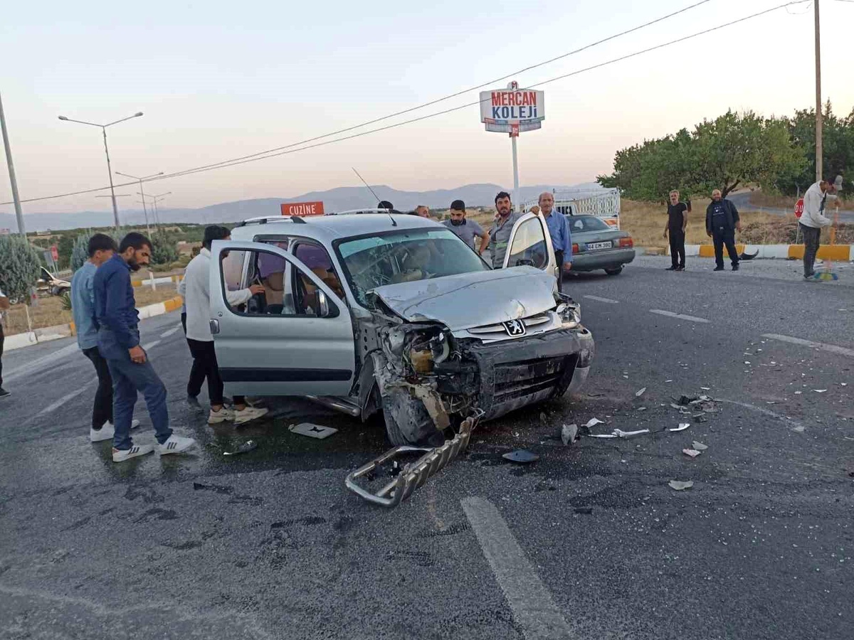 Malatya\'da trafik kazasında 5 kişi yaralandı