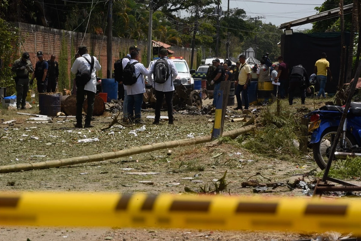 FARC, Kolombiya\'da polis ve askeri üslere düzenlenen saldırıları üstlendi