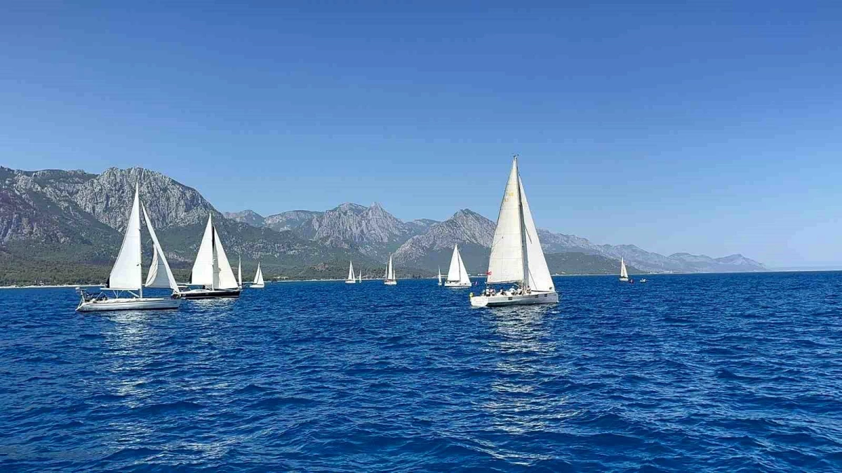 Antalya Kemer\'de Likya Cup Yelkenli Yat Yarışları Başladı