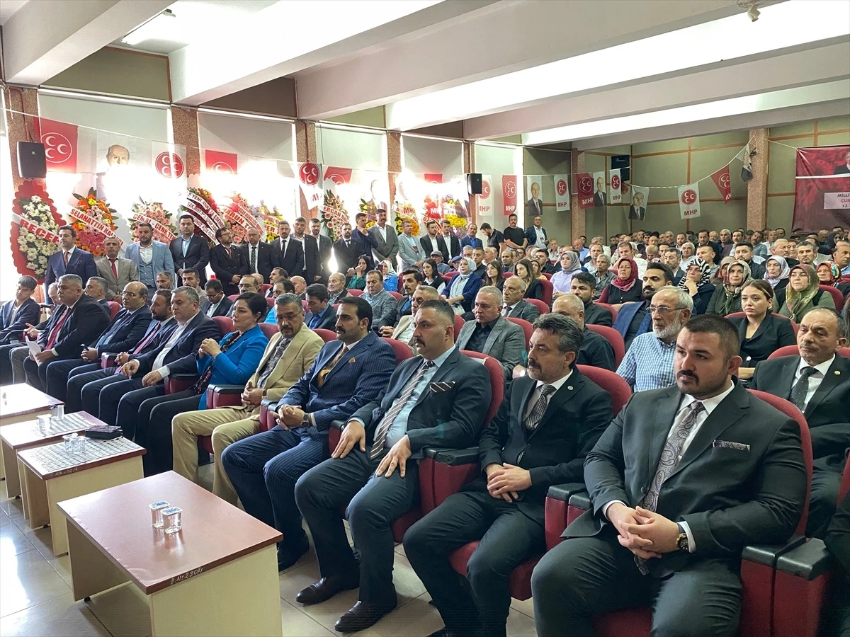 Çubuk MHP Kongresinde Serhat Uluağaçlı İlçe Başkanı Seçildi