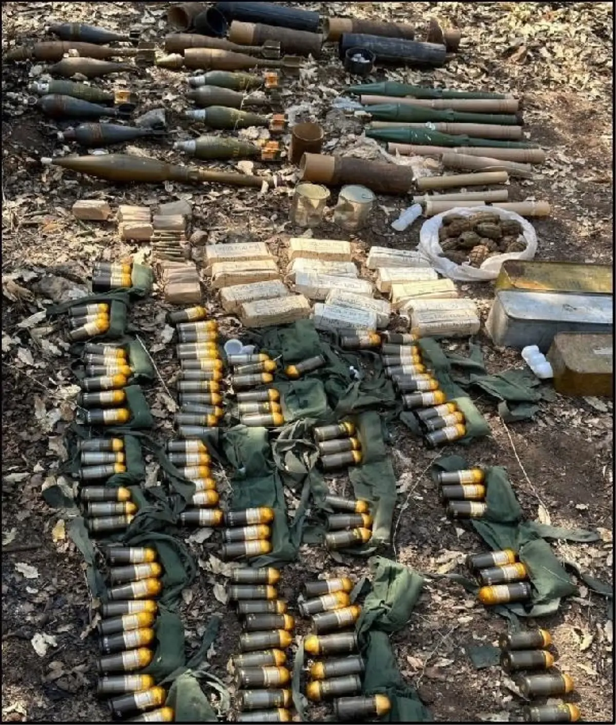 Pençe-Kilit Operasyonu Bölgesinde PKK\'ya Ait Silah ve Mühimmat Ele Geçirildi