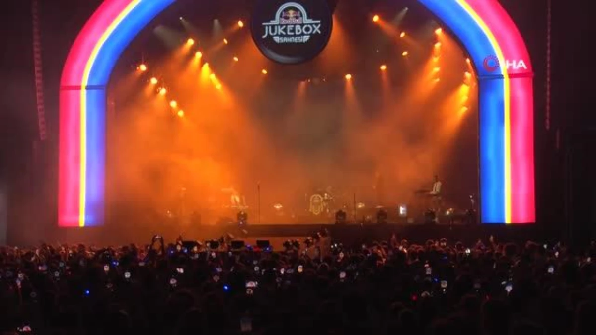 Red Bull Jukebox Sahnesi\'nde Seyirciler Konserin Akışını Belirledi