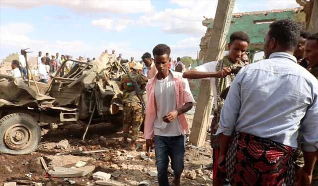Somali'de bombalı saldırı: 13 ölü, 40 yaralı Somali'de bombalı saldırı: 13 ölü, 40 yaralı