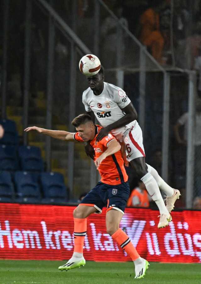 Son Dakika: Aslan golcüleriyle güldü! Süper Lig'in 6. haftasında Galatasaray, Başakşehir'i deplasmanda 2-1 mağlup etti