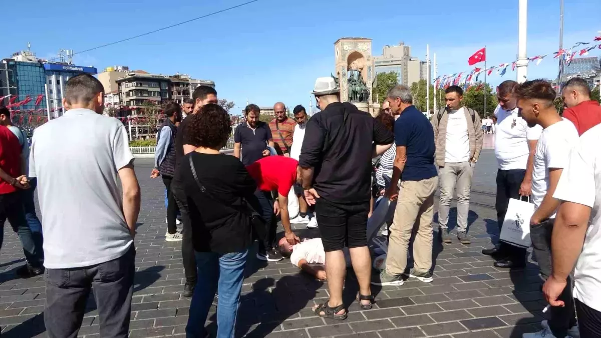 Taksim\'de İranlı Turist Fenalaştı