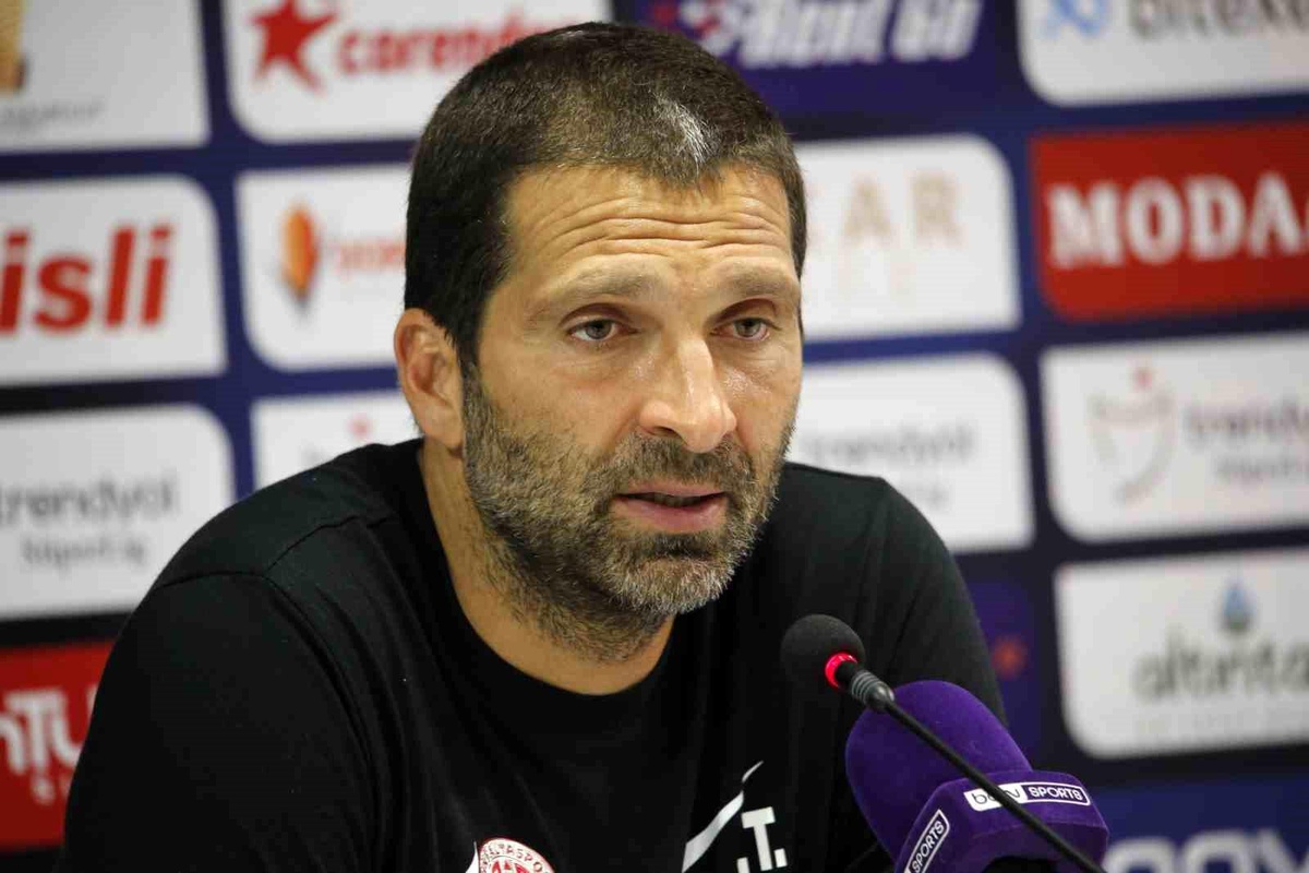 Antalyaspor Teknik Sorumlusu Tralhao: Yeni oyun kimliğiyle daha fazla galibiyet alacağız