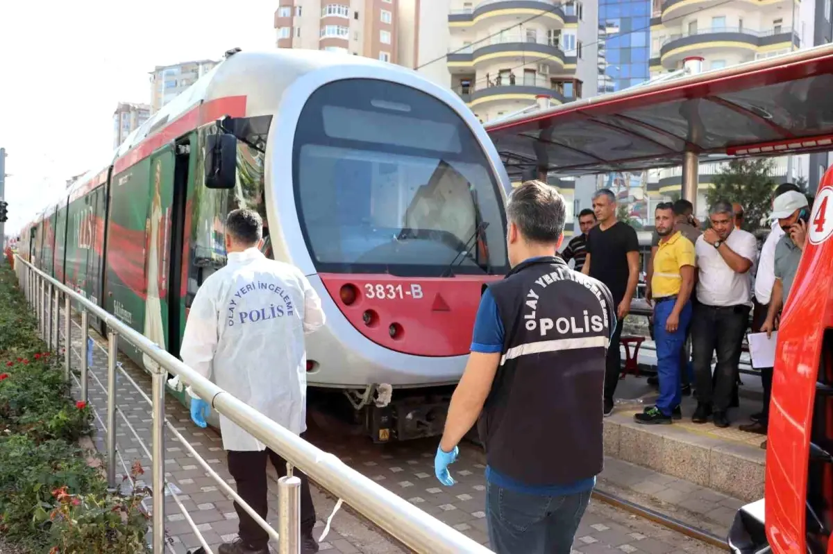 Kayseri\'de 15 yaşındaki çocuk tramvayın altında kalarak hayatını kaybetti