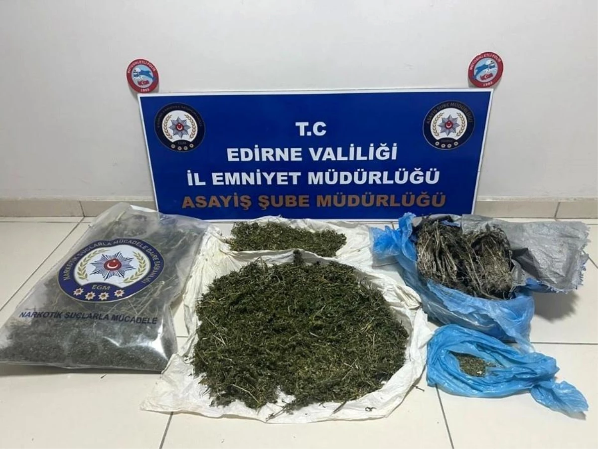 Edirne\'de Yapılan Operasyonlarda Çok Sayıda Uyuşturucu Ele Geçirildi