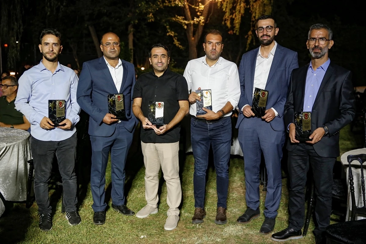 Yılın Başarılı Gazetecileri Ödülleri Sahiplerine Verildi