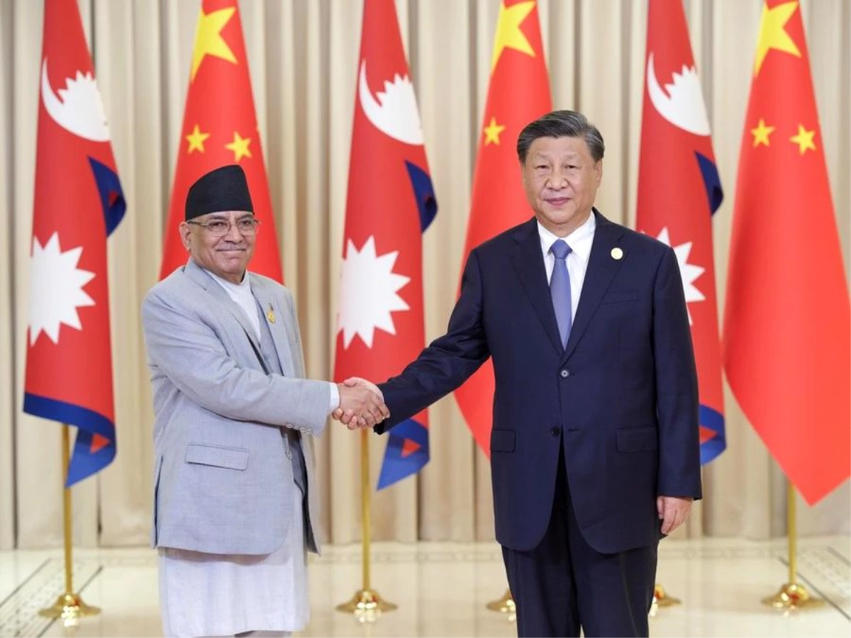 Çin Cumhurbaşkanı Xi Jinping, Nepal Başbakanı ile buluştu