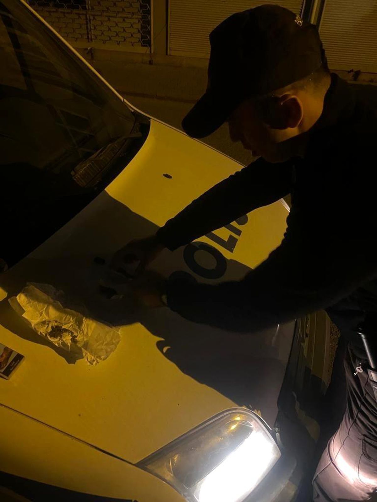 Düzce\'de gece bekçileri şahsın üzerinde 15 gram bonzai ele geçirdi