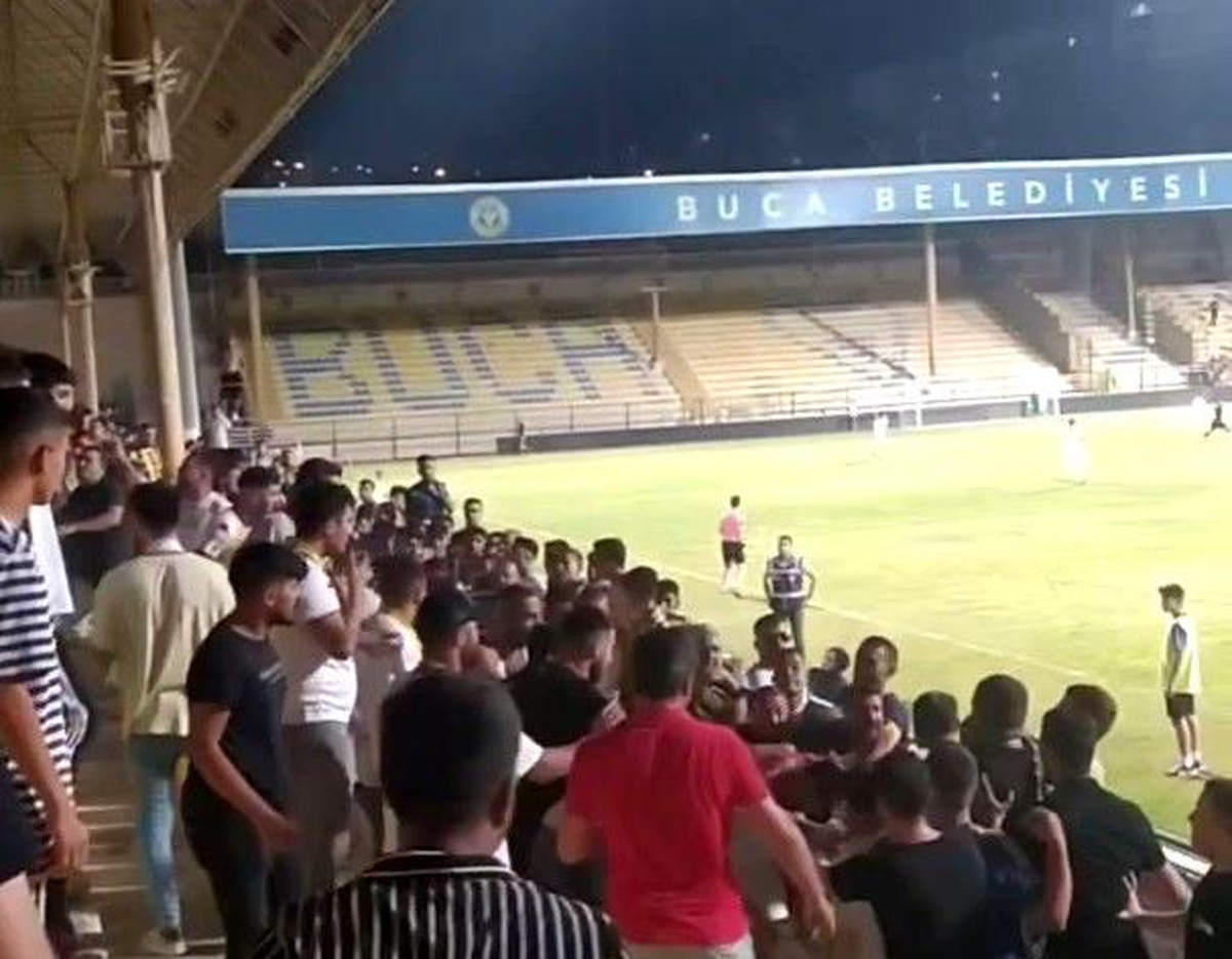 Bucaspor 1928 ve Nazilli Belediyespor Taraftarları Arasında Kavga Çıktı