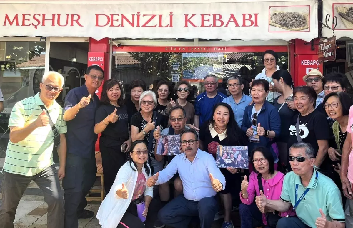 Dünyanın Dört Bir Yanından Turistler Denizli Kebabı İçin Akın Ediyor