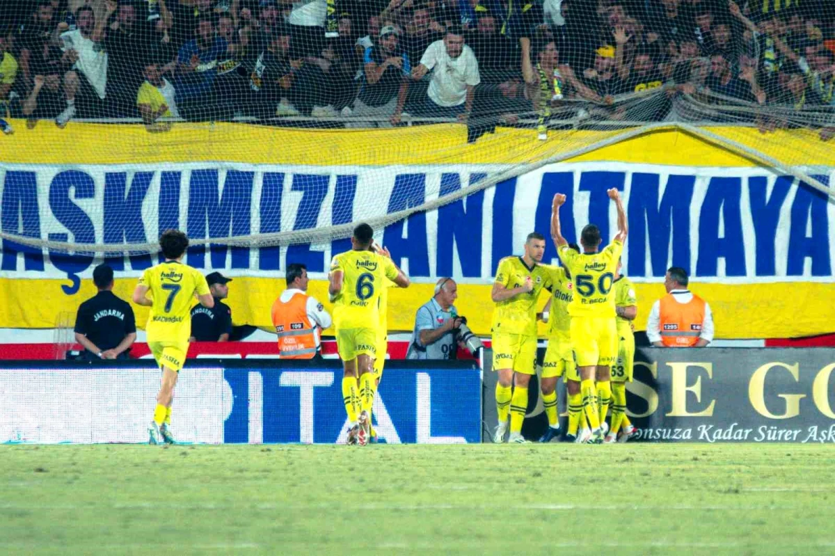 Fenerbahçe, Alanyaspor\'u deplasmanda mağlup ederek 5\'te 5 yaptı
