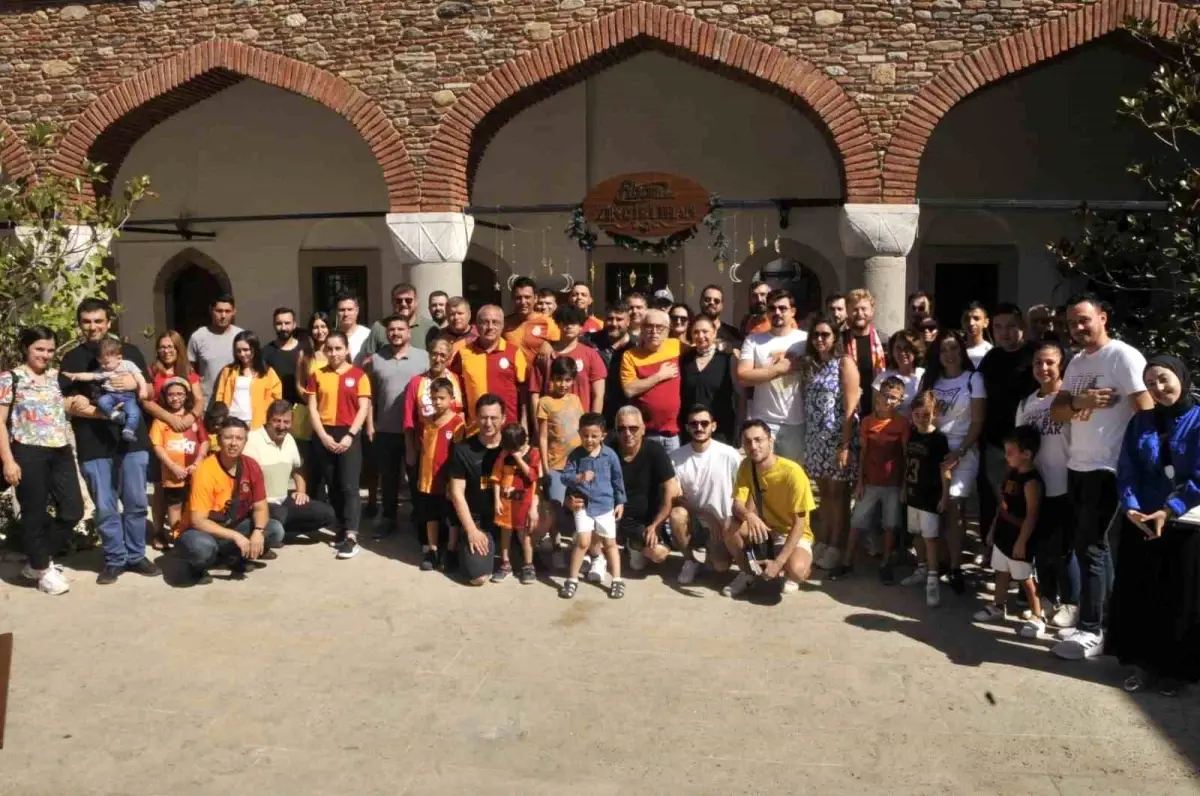 Aydın\'da Galatasaray Taraftarları Dayanışma Kahvaltısında Buluştu