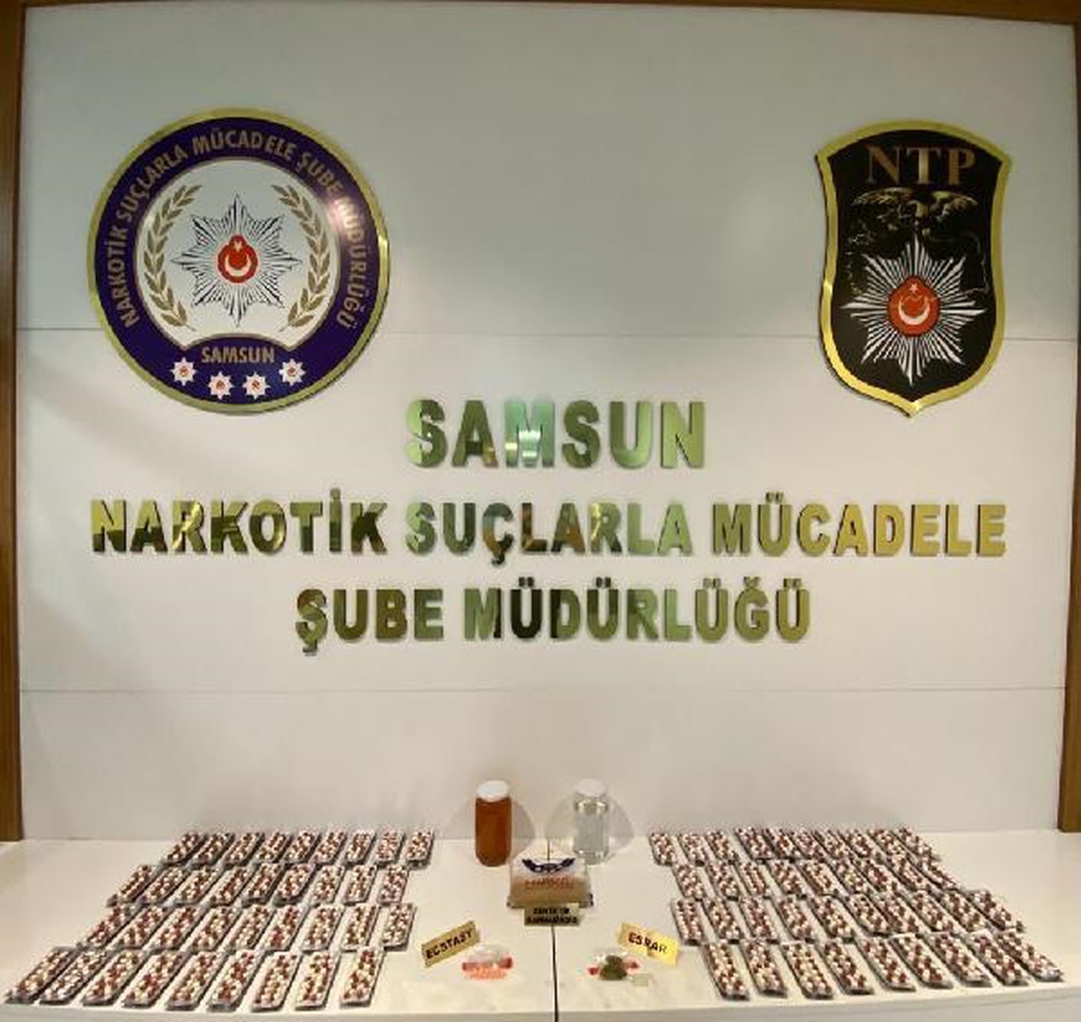 Samsun\'da 4 hükümlü yakalandı, 16 kişiye uyuşturucu suçundan adli işlem yapıldı