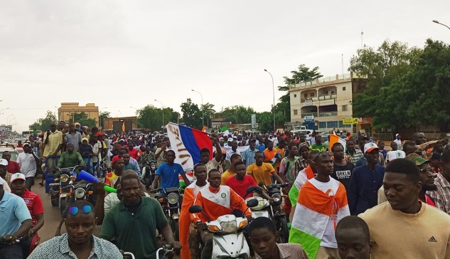 Son Dakika: Fransa, Nijer'den büyükelçisini ve askerlerini çekme kararı aldı