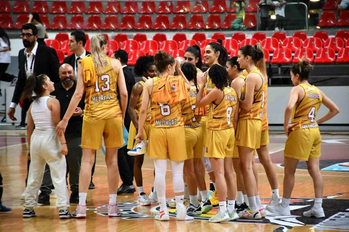 Melikgazi Kayseri Basketbol, İlkem Yapı Tarsusspor\'u mağlup etti