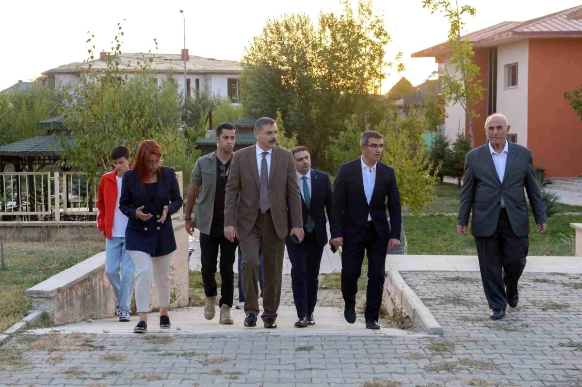 Erzurum Valisi ÇODEM\'i ziyaret etti