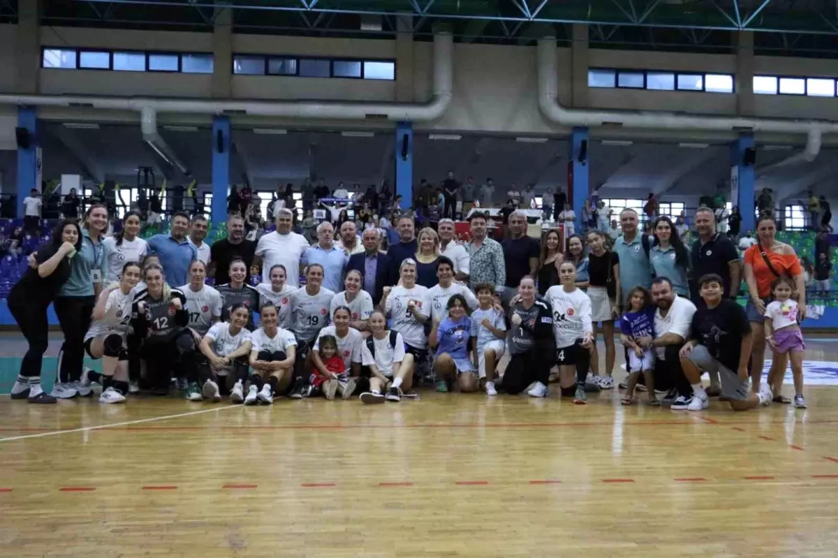 Yalıkavakspor, Portekiz\'i mağlup ederek bir üst tura yükseldi