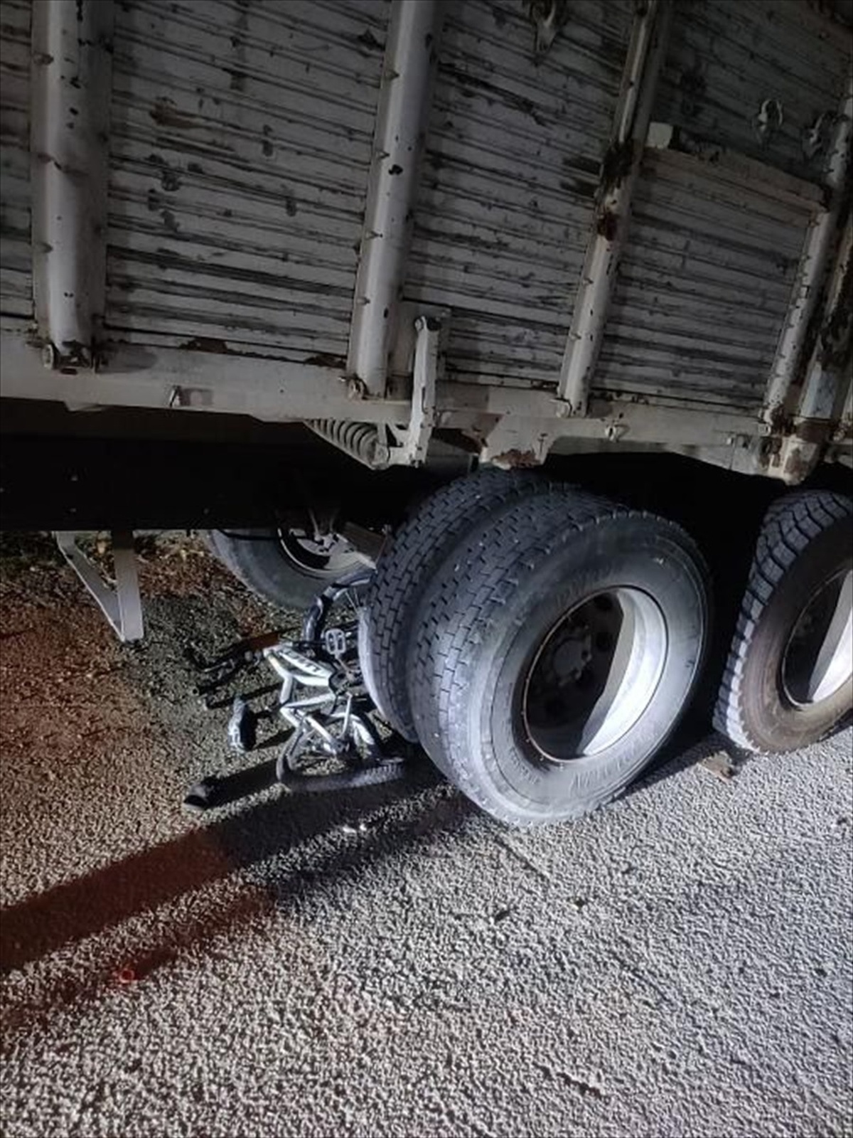 Adana\'da açık kapıdan düşen kız çocuğu taburcu edildi