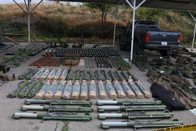 Adeta savaşa gelmişler! Kosova'ya saldırı düzenleyen Sırplardan çıkanlar bir orduya yeter