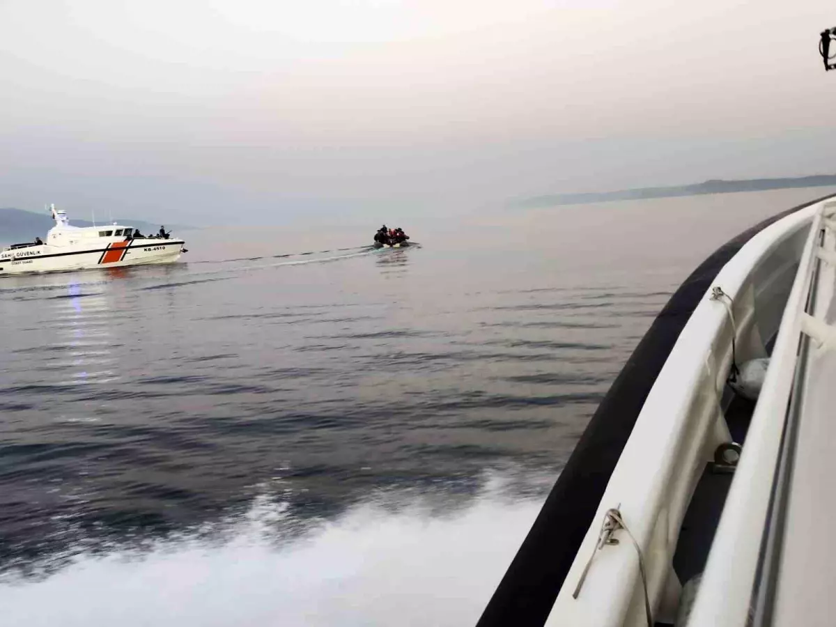 Çanakkale\'de Afganistan uyruklu 43 kaçak göçmen yakalandı